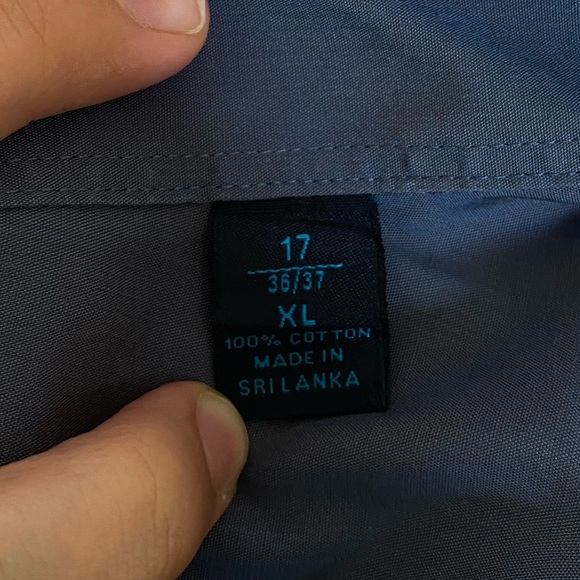 VINTAGE Material London Long-Sleeve Button-Down - Picture 4 of 4